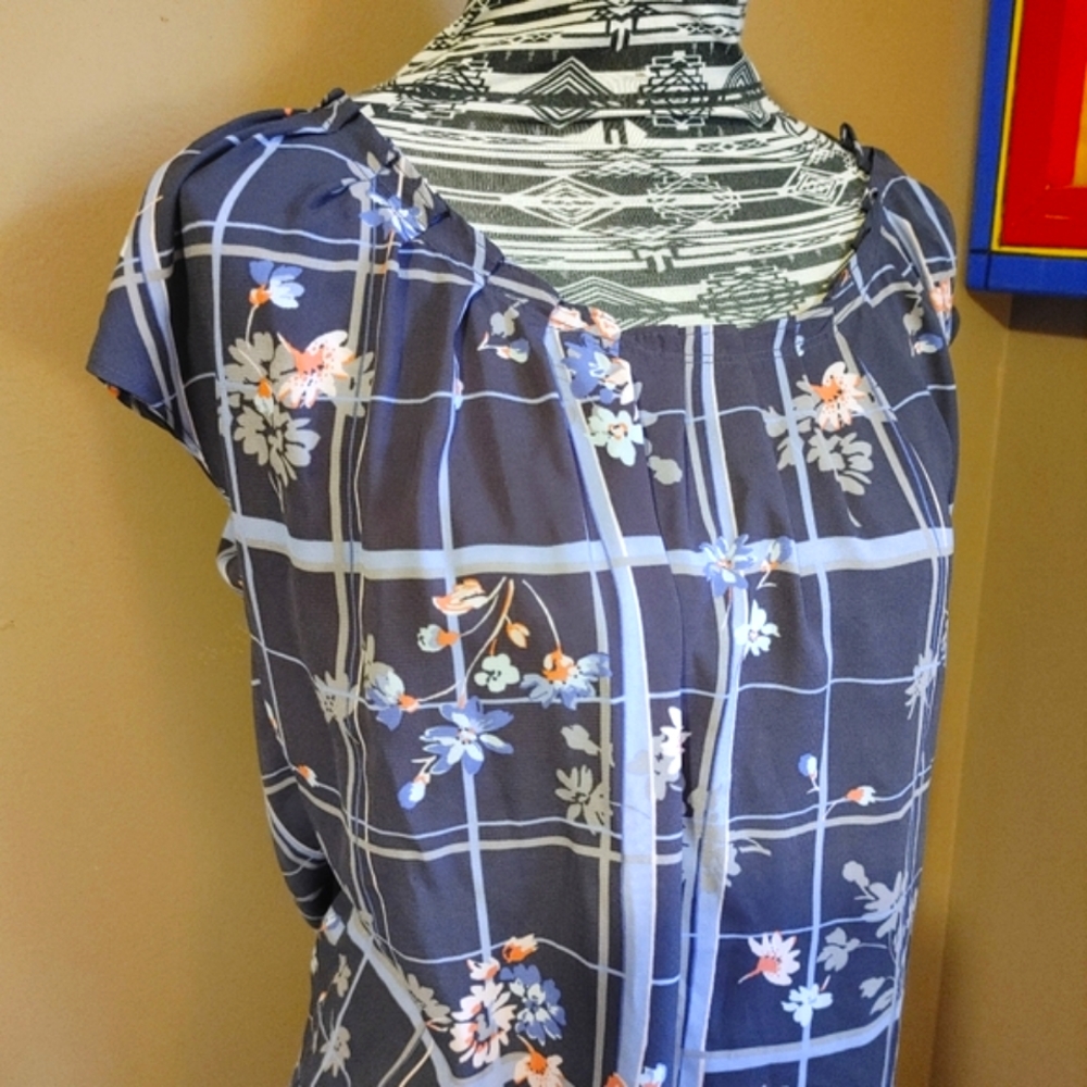 *3/$30 Sale* Lauren Conrad Silky Blue & Gray Plaid & Floral Blouse Sz L